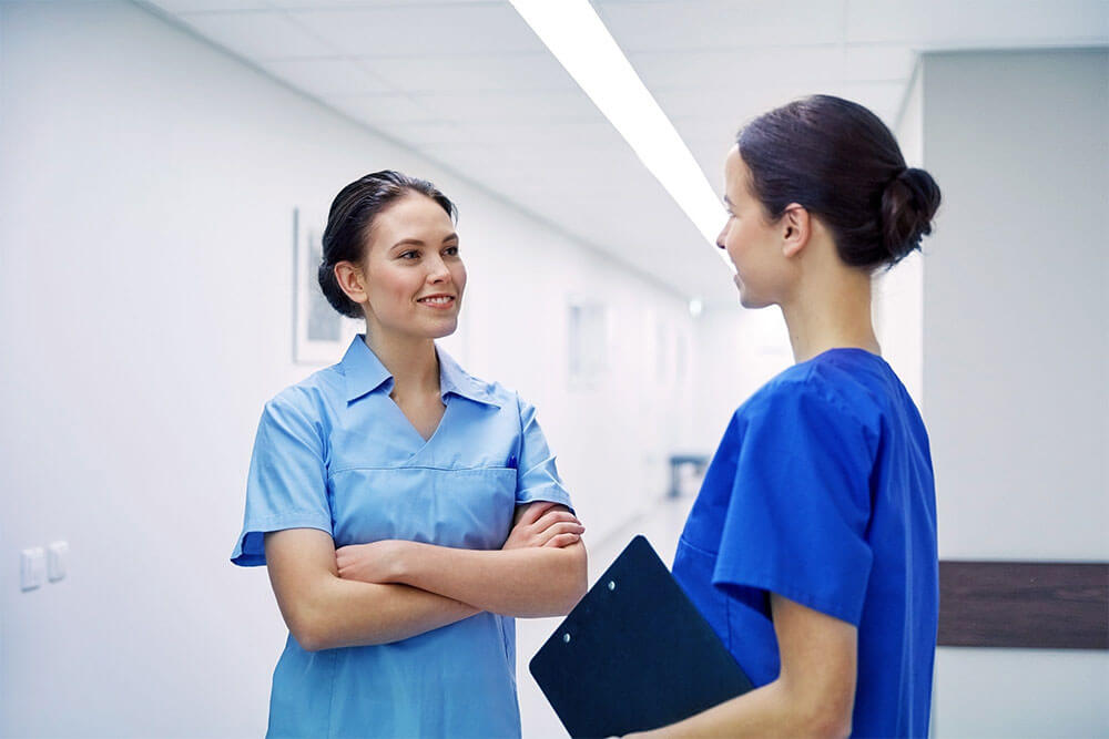 What is the Difference Between a CNA and an LPN?